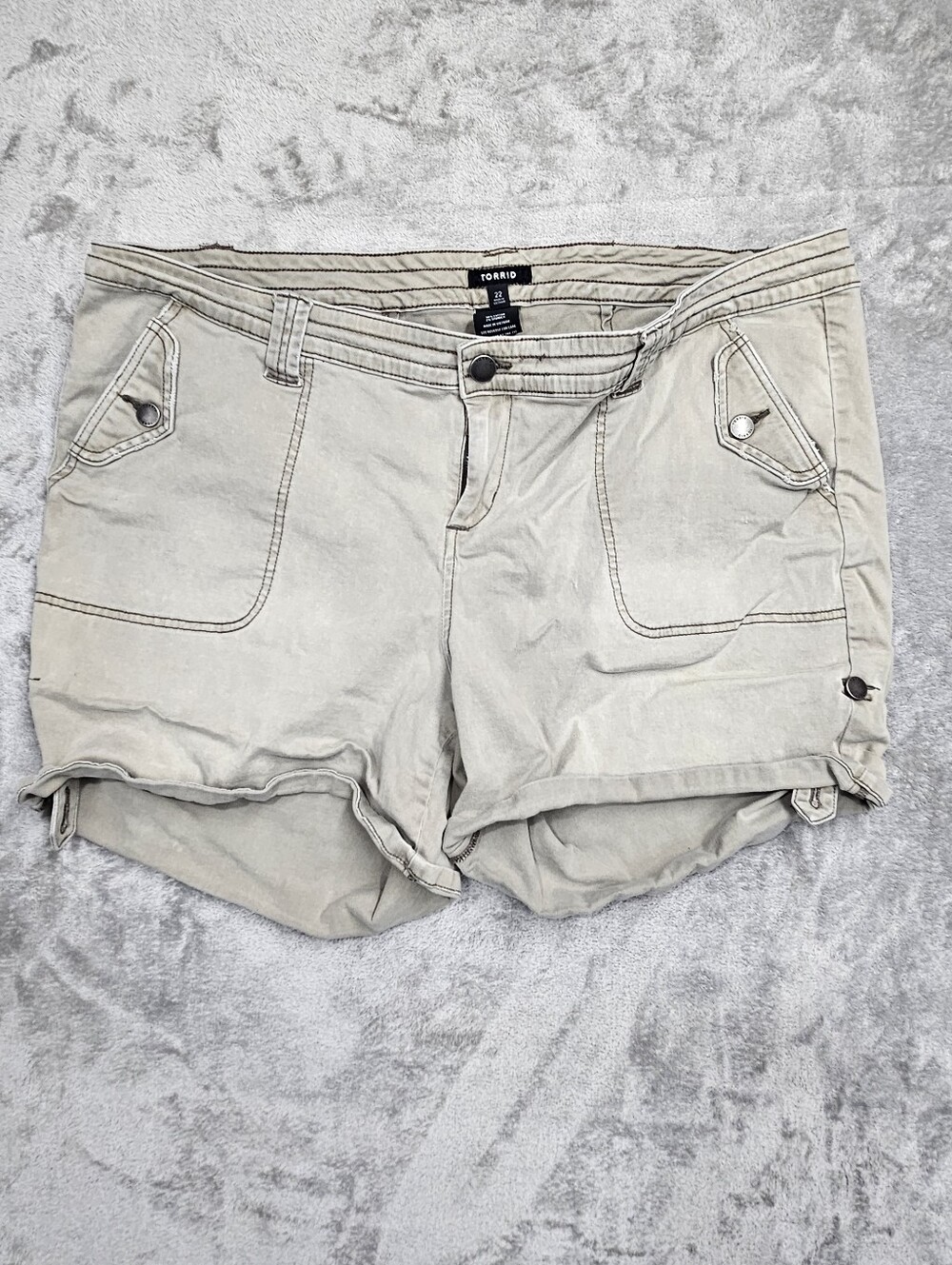 Torrid Size 22 Beige Cargo Utility Shorts Stretch Cotton Casual Plus Size EUC